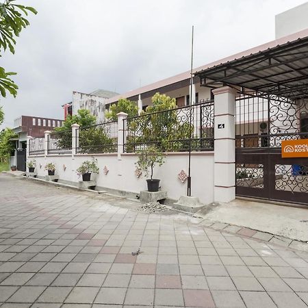 Koolkost Syariah Near Upn Veteran Hotel Medokanayu Luaran gambar